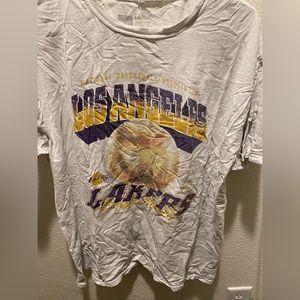 Lakers tee